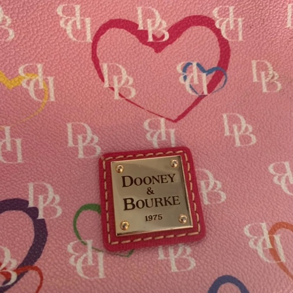 💕SOLD💕Dooney & Bourke Pink Signature Crossbody - Picture 3 of 7